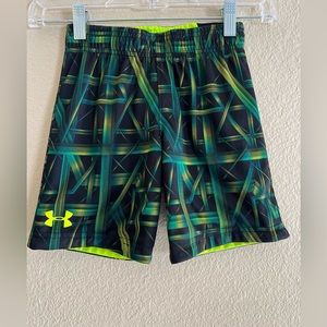 Boy’s Under Armour Reversible Shorts size 4t